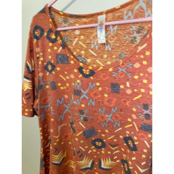 Lularoe PerfectT GUC size medium Faded Red - Picture 3 of 5